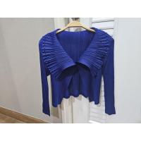 ราคา pleats please size3 เสื้อพลีท สีน้ำเงินสด มือสอง (41510797550)