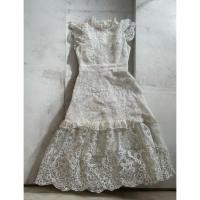 ราคา เดรสลูกไม้สีขาวมือสอง (43379974028)