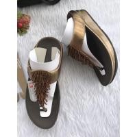 ราคา พร้อมส่ง ‼ ใหม่ รองเท้า FitFlop Cha Cha Sandals สีทอง (1647706924)