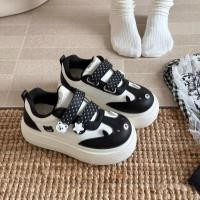 ราคา รองเท้าผ้าใบสีขาวแพนด้าพื้นหนาของผู้หญิงน่ารัก Velcro Polka Dot รองเท้าเพิ่มความสูงสําหรับนักเรียนทุกวัน Commuting และออกเดทรองเท้าลําลองสําหรับฤดูใบไม้ผลิและฤดูร้อน (56508726987)