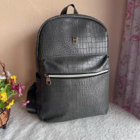 ราคา Marcopolo แท้ กระเป๋าเป้สภาพสวยเหมือนใหม่ หนังสังเคราะห์ ขอบมุมดีซับในสะอาด ฐาน 10 นิ้วสูง 13 นิ้ว 650 บาท (26424944550)