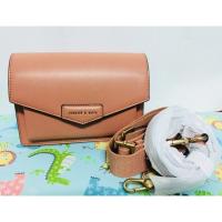 ราคา กระเป๋า Charles&Keith ของแท้‼️ คลอเลคชั่นใหม่ สีเคย์ (2386050672)