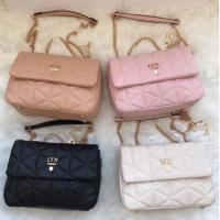 ราคา NEW✨ กระเป๋า LYN ขนาด 10 นิ้ว พร้อมพวงกุญแจ (3278354673)