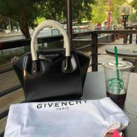 ราคา Givenchy (1540763610)