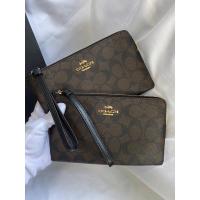 ราคา กระเป๋าสตางค์คล้องมือ1ซิปL COACH LARGE CORNER ZIP WRISTLET IN SIGNATURE CANVAS (21923905304)