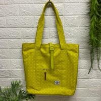 ราคา กระเป๋าสะพาย Herschel แท้ กว้าง 15 สูง 14 ก้น 3.5 นิ้ว ราคา 890 บาท (24936772143)