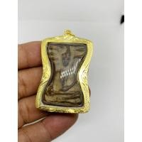 ราคา พระกรุมเหศวร เนื้อชินสนิมแดงเก่า พร้อมเลี่ยมกรอบทองไมครอน (23634877967)