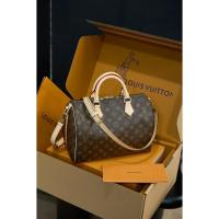 ราคา LV Louis Vuitton Speedy 30 M41112 กระเป๋าสะพาย messenger สไตล์คลาสสิก สำหรับผู้ชายและผู้หญิง (53558742386)