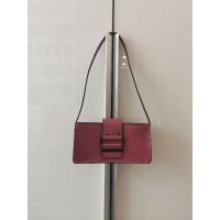 ราคา Guess กระเป๋าหนังสีชมพู Mini มือ2 ของแท้ (5265828830)