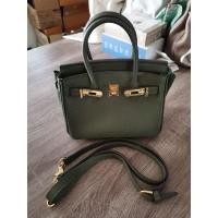 ราคา (USED)​กระเป๋าหนังแท้สีเขียว​ Poshy Brand (8314989546)