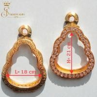 ราคา ตลับพระ / กรอบพระ ทองนาโน ฝังเพชร (รูปทรงตัดชิดหลวงพ่อคูณ เปิดโลก ) 1.8 cm. * 2.1 cm. (49156322645)