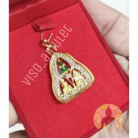 ราคา พระคู่บ้าน 3องค์ จี้ทอง ล้อมเพชร หลวงพ่อโสธร พระแก้วมรกต พระพุทธชินราช เลี่ยมกรอบทองล้อมเพชร พิมพ์สวย ราคาถูก (5116534897)