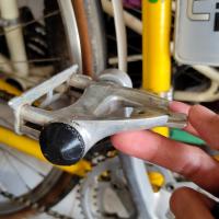 ราคา ฝาปิดบันได Campagnolo รุ่นไม่มีโลโก้ ขายเป็นคู่ 2 ชิ้น ซ้ายขวา งานสร้าง สำหรับบันไดที่ฝาปิดหาย (25630549590)