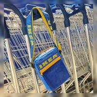 ราคา กระเป๋าสะพายข้างรีไซเคิลของ IKEA (29425953920)