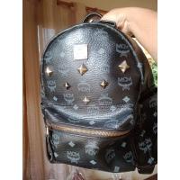ราคา กระเป๋าเป้สะพายหลังหนังแท้ แบรนด์ MCM made in Korea ไซส์ 10.5 นิ้ว สูง 12 นิ้ว สภาพสวย อะไหล่ปั๊มแบรนด์ทุกจุด (18208974179)