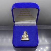 ราคา รูปหล่อหลวงพ่อเงิน วัดบางคลาน พิมพ์ย้อนยุค คอแอล เนื้ออัลปาก้า รุ่นน้ำท่วม ออกวัดหนองดง พิจิตร ปี 2555 พร้อมกล่องเดิม (46258199986)