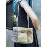 ราคา กระเป๋าสะพายข้างสีทูโทนมือสอง (29229389008)