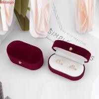 ราคา กล่องใส่แหวนนิ้ว ไดก้า,กํามะหยี่แหวนหมั้นแต่งงานแหวนกรณี,แฟชั่นหรูหราแหวนแสดงมินิคู่ผู้ถือแหวนหมั้น (52654194111)