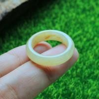 ราคา แหวนหยกเหลืองน้ำผึ้งทรงเกลี้ยงเนื้อแก้ว size 56-57 mm ใส่ได้ค่ะ งานแหวนหยกพม่าแท้สีธรรมชาติ Natural jadeite (26144625558)