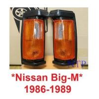 ราคา ฝาส้ม ขอบดำ เสื้อไฟมุม นิสสัน บิ๊กเอ็ม 1986 - 1989 Nissan Navara D21 BIG-M 1987 88 เสื้อไฟเลี้ยว ไม่รวมขั้ว ไฟมุม BIG M (14963508694)
