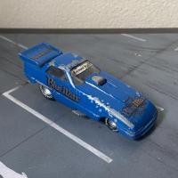 ราคา มือ 2 รถเหล็ก funny cars Nascar Racing Champions 1:64 (14550199294)