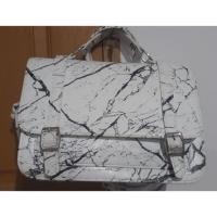 ราคา กระเป๋าสะพายหนังลายหินอ่อน marble สีขาว-ดำ ของ riya (2760744380)