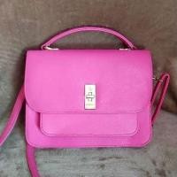 ราคา Bana Bana กระเป๋าสะพายข้างสีชมพู หนัง Saffiano (22349621663)