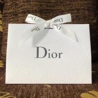 ราคา Dior ถุงกระดาษ+ริบบิ้น สำหรับใส่เป็นถุงของขวัญได้ ของแท้จาก Shop Dior (12593356001)