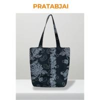 ราคา ประทับใจปาเต๊ะ [แบรนด์ไทย] DAY TO DAY กระเป๋าผ้าสะพายไหล่รุ่นสีดำ ผ้าไทย ลายปาเต๊ะ (045) (46050507313)