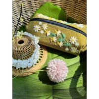 ราคา กระเป๋าถือมีสายคล้องมือปักคละลาย (53258038132)