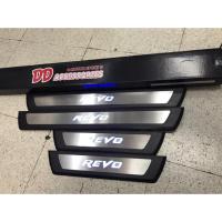 ราคา ชายบันไดมีไฟ ขอบดำ กันรอยบันได ชายบันได Toyota Revo 2015 (1599663225)