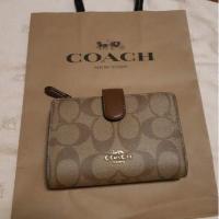 ราคา COACH F23553 MEDIUM CORNER ZIP WALLET (2109035440)