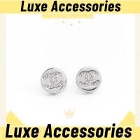 ราคา มีใบเสร็จรับเงิน บรรจุภัณฑ์กล่องของขวัญ [ของแท้] NEW CHANEL DOUBLE C STUD EARRINGS 1.2 CM CRYSTAL (47557962446)
