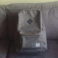 ราคา ส่งต่อกระเป๋าเป้ herschel ของแท้ มือสอง✨ (27078028709)
