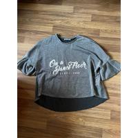 ราคา zara size s เสื้อยืดกลิตเตอร์เทา (11498883345)
