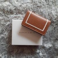 ราคา [PRELOVED] CHARLES & KEITH WALLET ของแท้ 100% (23272917499)