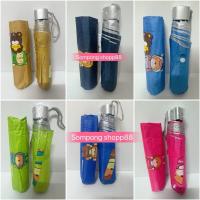 ราคา ร่มแบบพับได้ 3ตอน 8ก้าน UV สีพื้นลายการ์ตูน มี12สี พกพาสะดวก ร่มพับกันฝน หน้าฝนต้องมี *พร้อมส่งถูกและดี ราคาถูกก็ (25227375746)