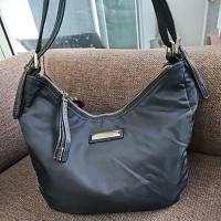 ราคา กระเป๋าสะพายผ้าไนลอน Tommy_Hilfiger (26992758273)