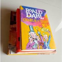 ราคา (Preloved) Charlie and the Chocolate Factory - Roald Dahl ต้นฉบับมือสอง (57457988259)