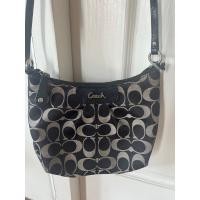 ราคา กระเป๋าCoach cross body ของแท้100% สภาพดี พร้อมใช้งาน (14198828058)