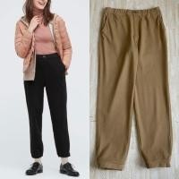 ราคา กางเกงยูนิโคล่ Jogger สีทอง ผ้ายีนส์เดนิ่มL เอว 29-34 นิ้วซิปหน้า เอวยางยืด มีสายปรับเอวด้านใน (43930035352)
