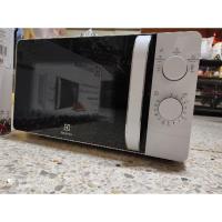 ราคา เตาอบไมโครเวฟมือสอง สภาพเหมือนใหม่99เปอร์เซ็นต์ ไม่ค่อยใข้งานเลย (9308946624)