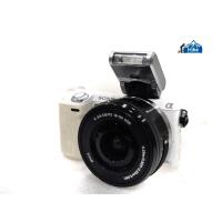 ราคา สินค้ามือสอง SONY NEX-5T 16-50mm f3.5-5.6 OSS KIT สี ขาว 85% ใหม่ (40430291592)