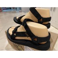 ราคา รองเท้า teva รัดส้นมือสอง (7280392701)