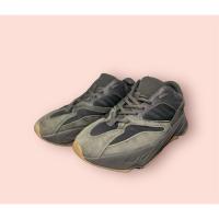 ราคา Yeezy Boost 700 "Utility Black" (มือสอง) (13880659531)