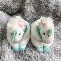 ราคา Pre-loved!! Unicorn Slippers (26005474462)