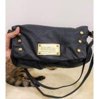 ราคา Salad Soft Leather crossbody bag แบรนด์แท้ ของแท้ กระเป่าสะพายข้างมือสอง สีดำ หนังวัวแท้ (25121964311)