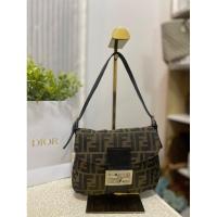 ราคา Fendi Vintage Pochette (24362202050)