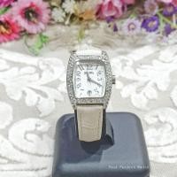 ราคา Folli Follie Crystal Edition ทรงถังเบียร์ล้อมคริสตัล ข้อมือ 14-17 ซม. หน้าปัด 34 มม. บอกวันที่ ให้ลุคสวยหรูสไตล์คุณหนู (28592384264)