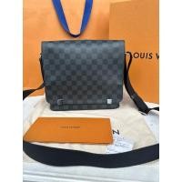 ราคา Lv district damier graphite pm like new (28134245769)